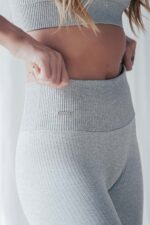 Seamless Ribbed Gym Short in Cloud - Sillvela