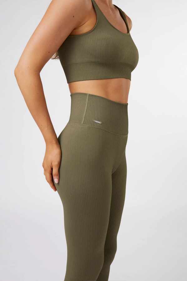 Seamless Ribbed Yoga Set in Olive Green - Sillvela