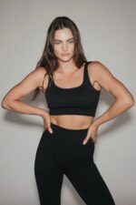 Seamless Ribbed Yoga Set in Black - Sillvela