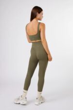 Seamless Ribbed Yoga Set in Olive Green - Sillvela